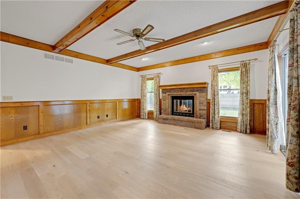 Photo 9 of 48 - 15221 W 84th Terrace, Lenexa, KS 66219