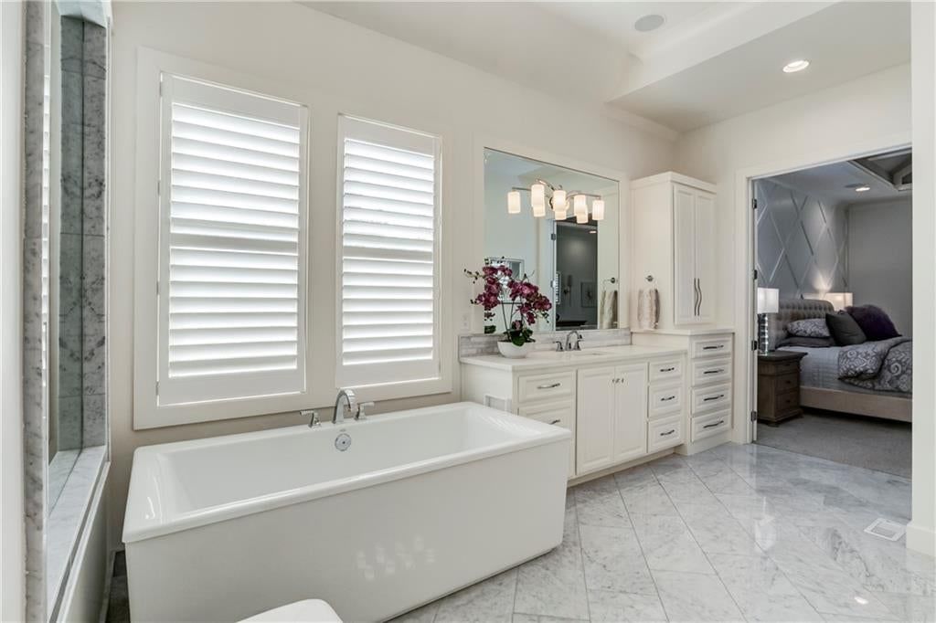 Photo 22 of 49 - 12720 W 161st Street, Overland Park, KS 66221