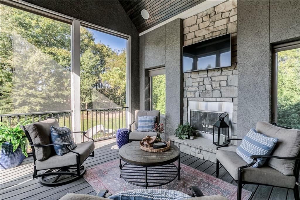 Photo 14 of 49 - 12720 W 161st Street, Overland Park, KS 66221