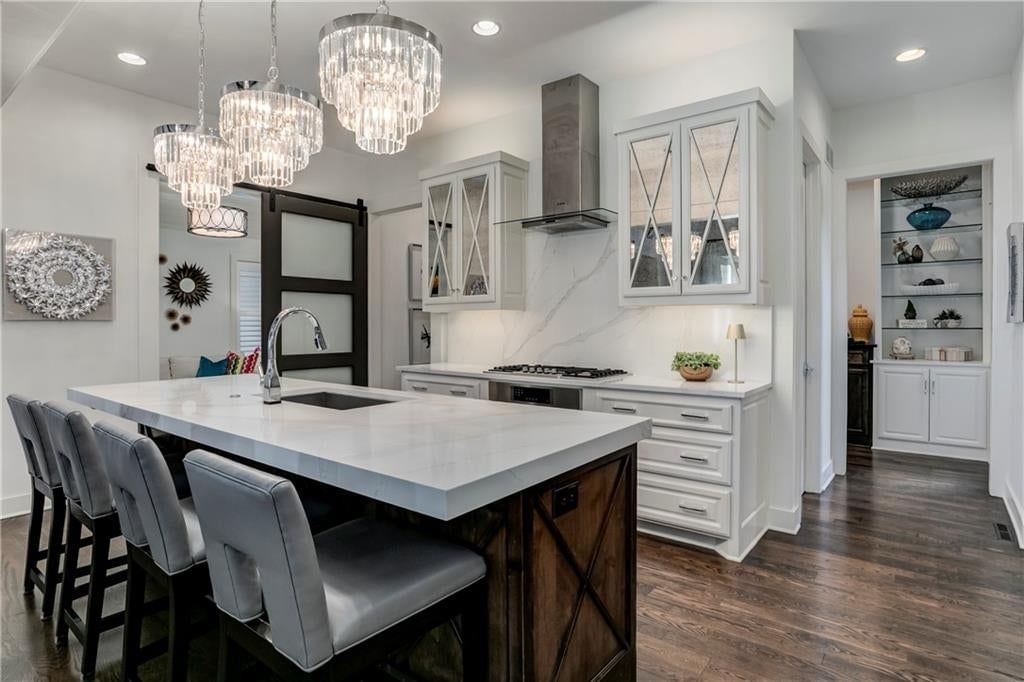 Photo 10 of 49 - 12720 W 161st Street, Overland Park, KS 66221