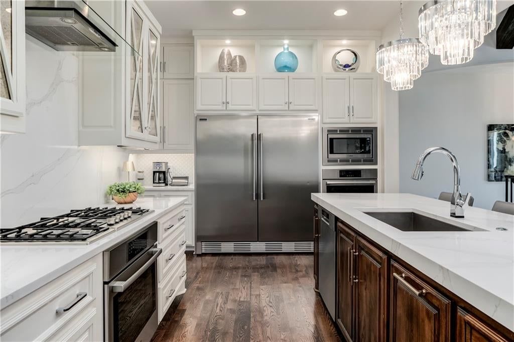 Photo 9 of 49 - 12720 W 161st Street, Overland Park, KS 66221