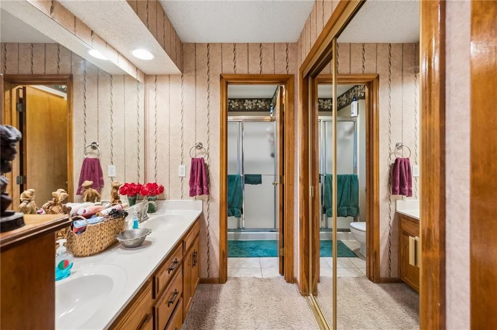 Photo 13 of 25 - 7314 N olive Street, Kansas City, MO 64118