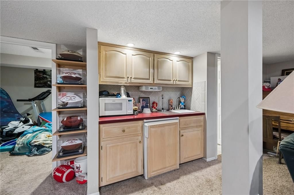 Photo 21 of 25 - 7314 N olive Street, Kansas City, MO 64118
