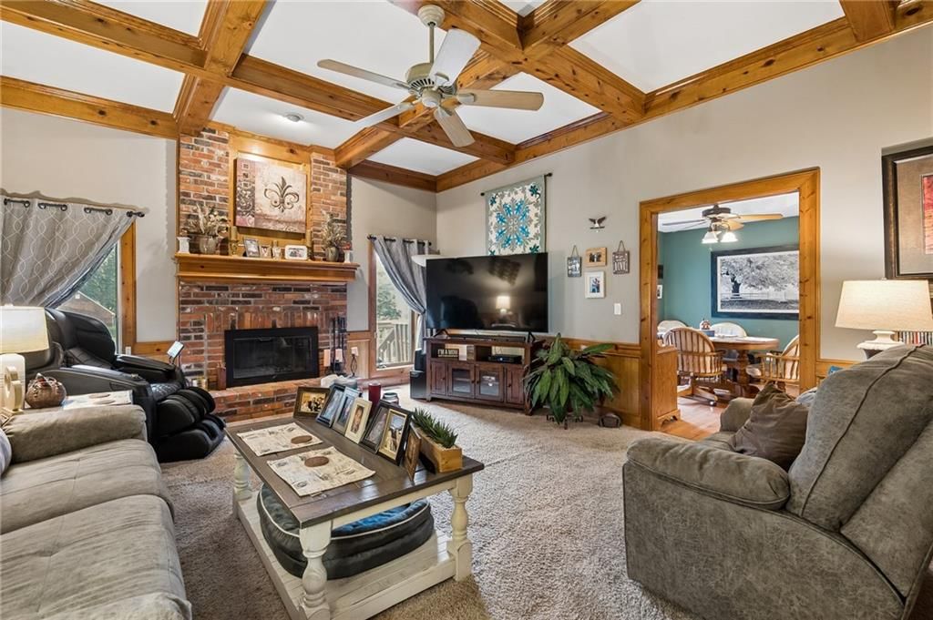 Photo 5 of 25 - 7314 N olive Street, Kansas City, MO 64118