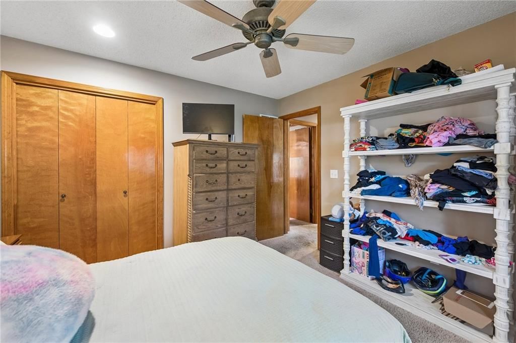 Photo 15 of 25 - 7314 N olive Street, Kansas City, MO 64118