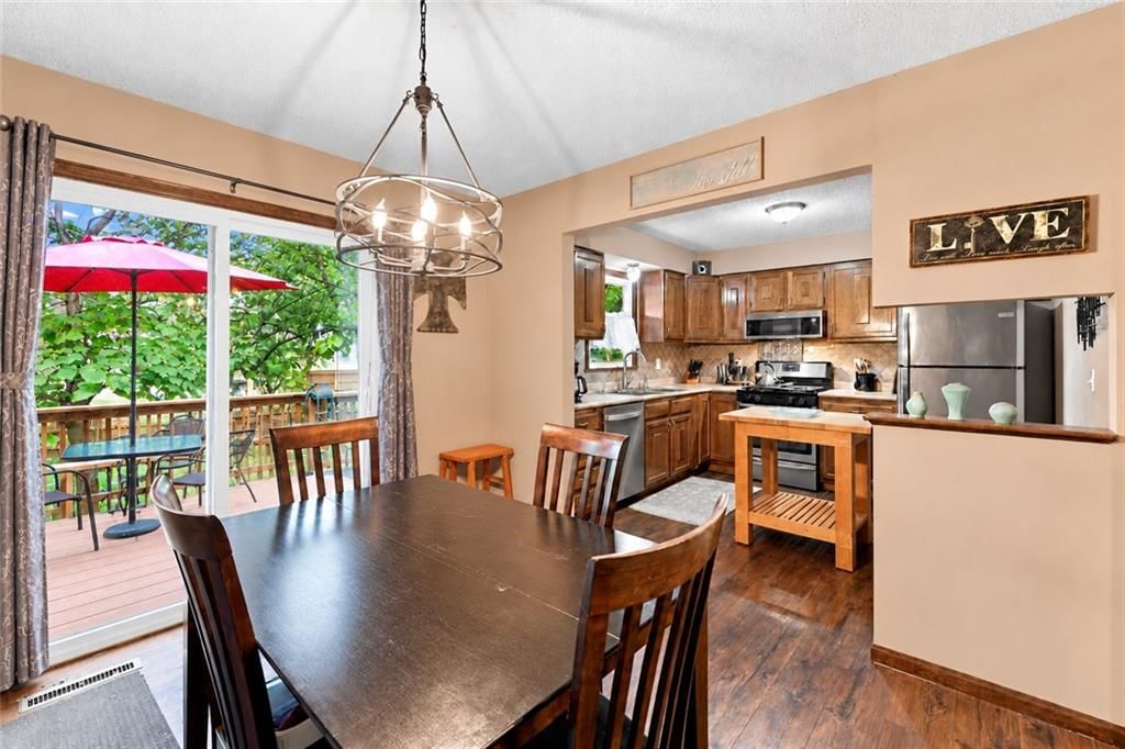 Photo 4 of 23 - 1926 SW 4th Street, Lee's Summit, MO 64081