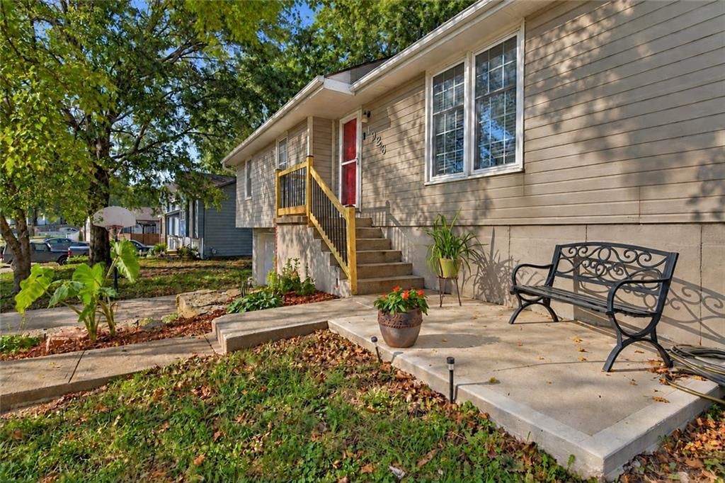 Photo 23 of 23 - 1926 SW 4th Street, Lee's Summit, MO 64081