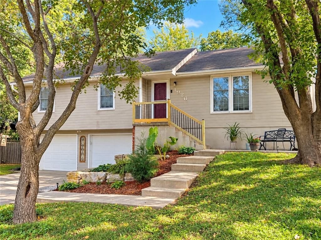 1926 4th Street, Lee's Summit, MO