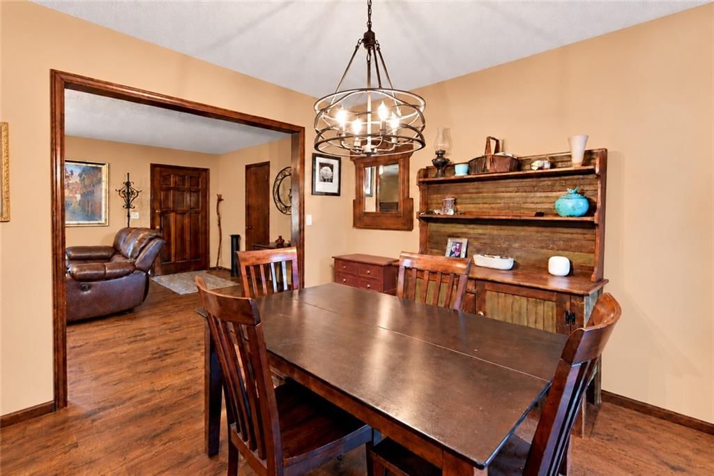 Photo 7 of 23 - 1926 SW 4th Street, Lee's Summit, MO 64081