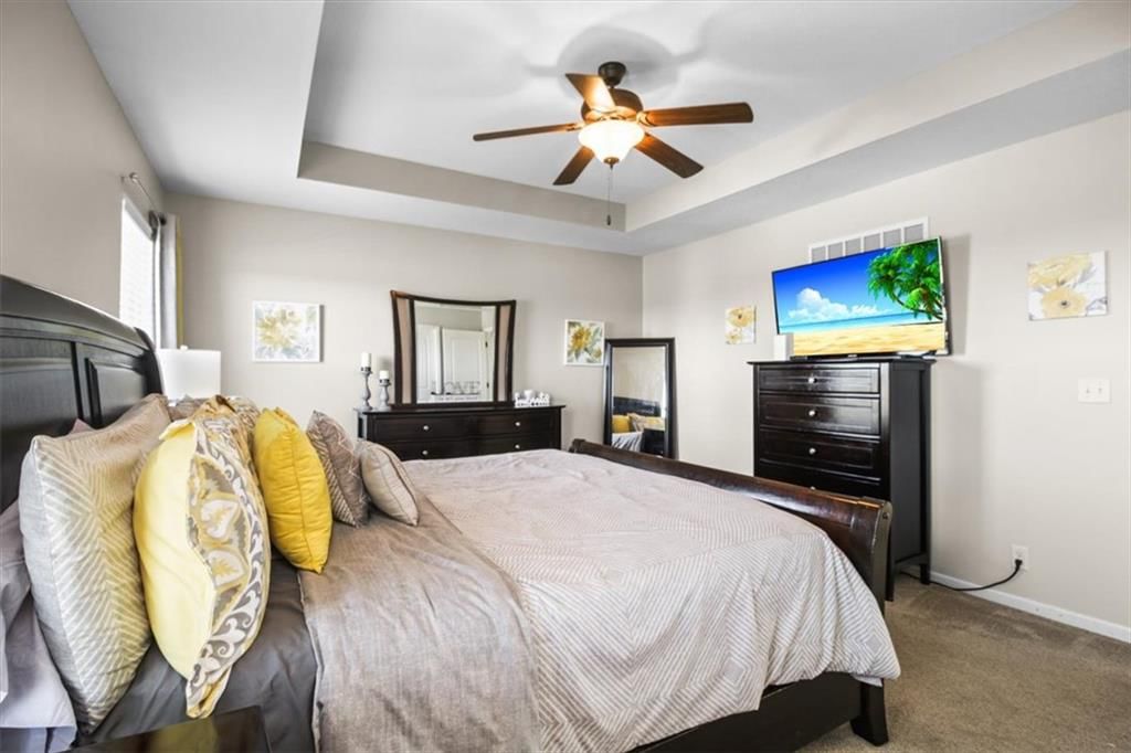 Photo 14 of 30 - 1252 NW High View Drive, Grain Valley, MO 64029