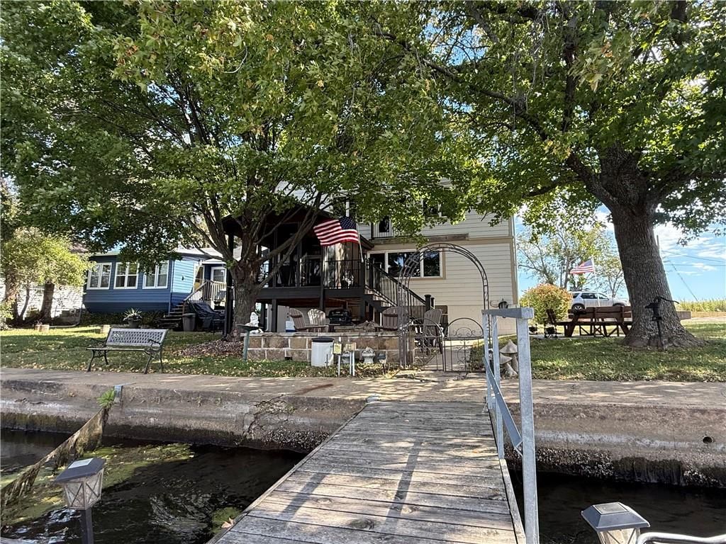 Photo 6 of 13 - 15836 Gardner East Road, Gardner, KS 66030