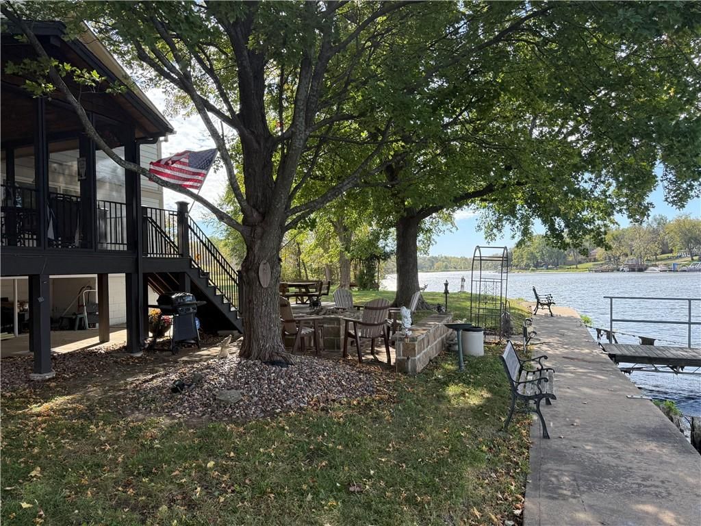 Photo 9 of 13 - 15836 Gardner East Road, Gardner, KS 66030