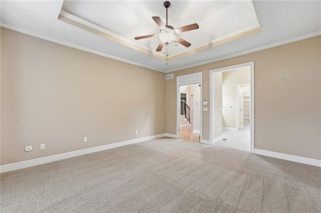 Photo 18 of 50 - 10303 N Dallas Avenue, Kansas City, MO 64154