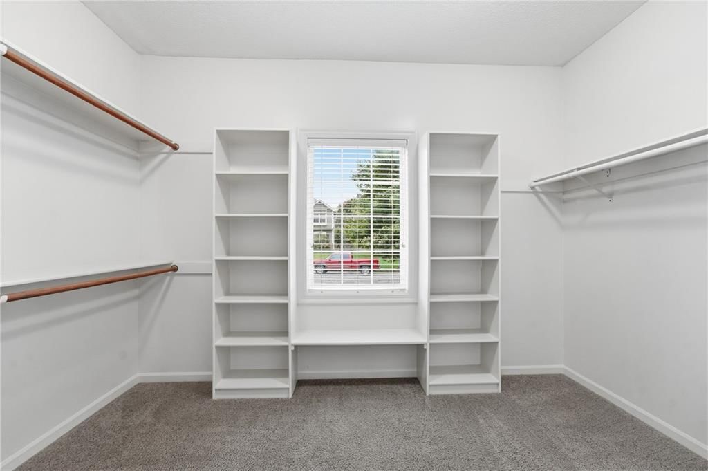 Photo 23 of 50 - 10303 N Dallas Avenue, Kansas City, MO 64154