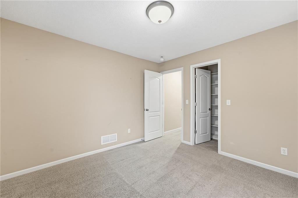 Photo 33 of 50 - 10303 N Dallas Avenue, Kansas City, MO 64154