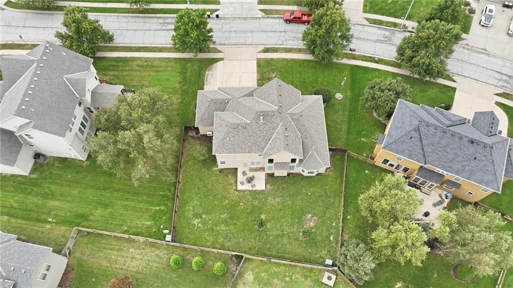 Photo 48 of 50 - 10303 N Dallas Avenue, Kansas City, MO 64154