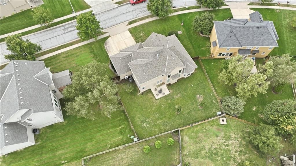Photo 49 of 50 - 10303 N Dallas Avenue, Kansas City, MO 64154