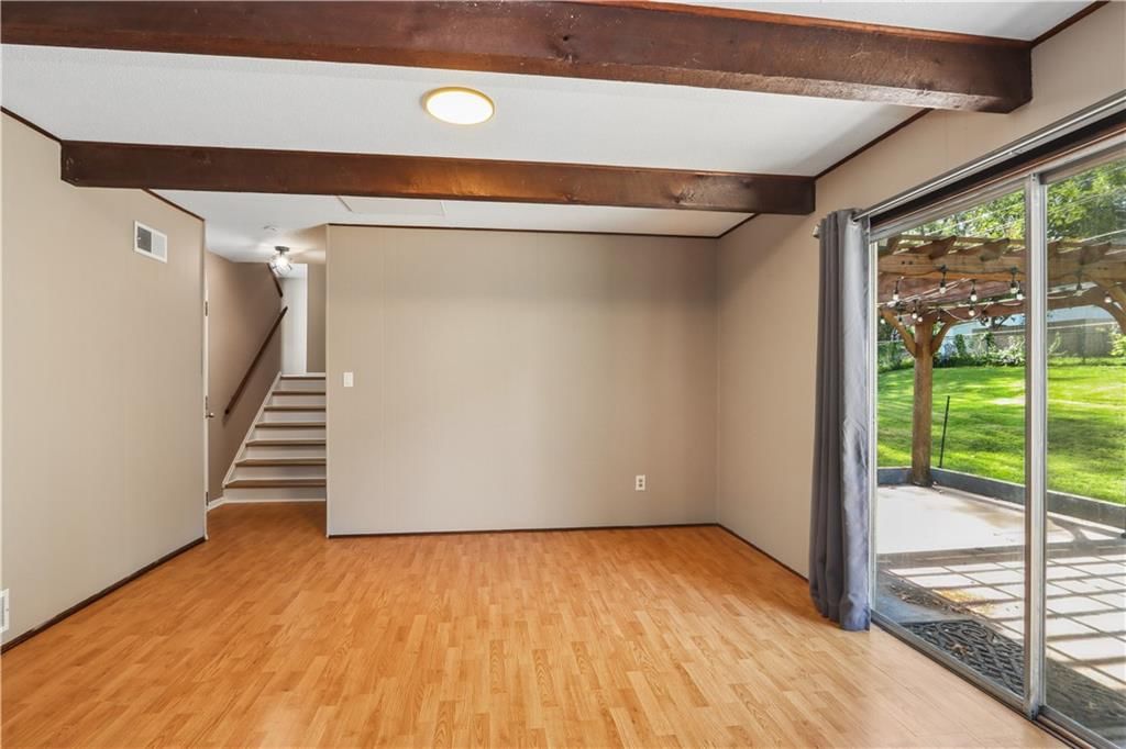 Ceiling beams at 9532 Benson Street, Overland Park, KS 66212