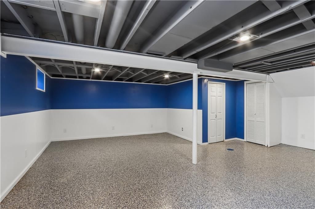 Photo 20 of 25 - 9532 Benson Street, Overland Park, KS 66212