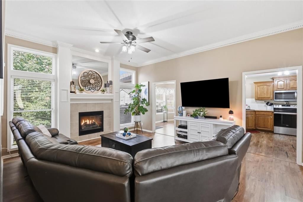 Open floor plan and recessed lighting at 11226 N Belleview Avenue, Kansas City, MO 64155