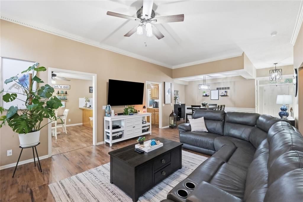 Photo 8 of 46 - 11226 N Belleview Avenue, Kansas City, MO 64155