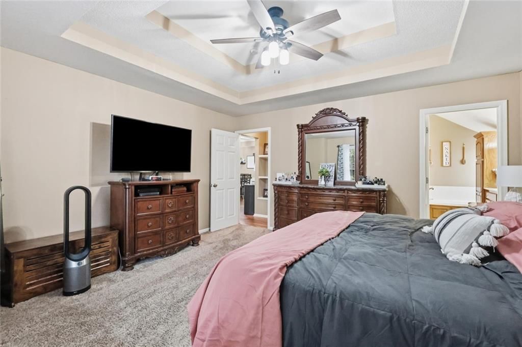Photo 22 of 46 - 11226 N Belleview Avenue, Kansas City, MO 64155
