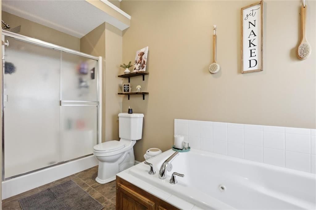 Photo 24 of 46 - 11226 N Belleview Avenue, Kansas City, MO 64155
