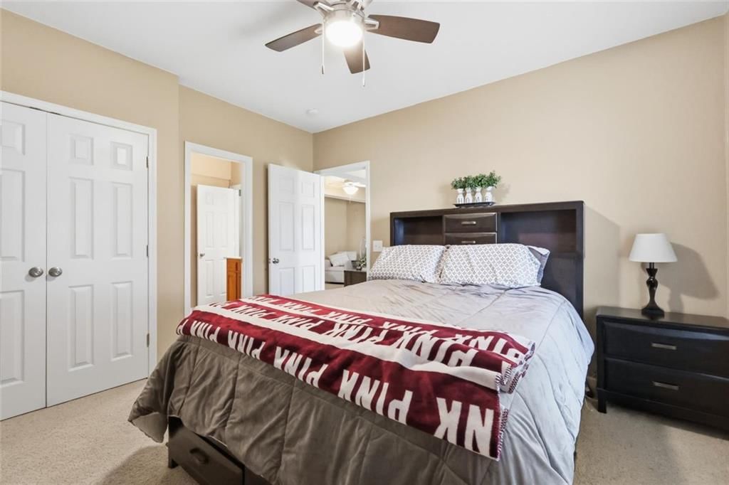Photo 29 of 46 - 11226 N Belleview Avenue, Kansas City, MO 64155