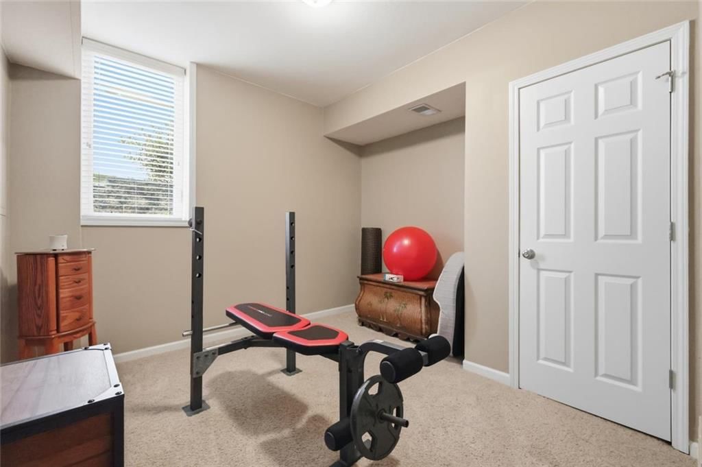 Photo 33 of 46 - 11226 N Belleview Avenue, Kansas City, MO 64155