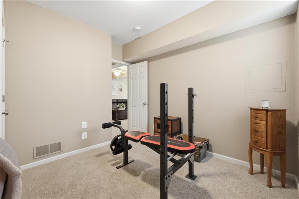 Photo 34 of 46 - 11226 N Belleview Avenue, Kansas City, MO 64155