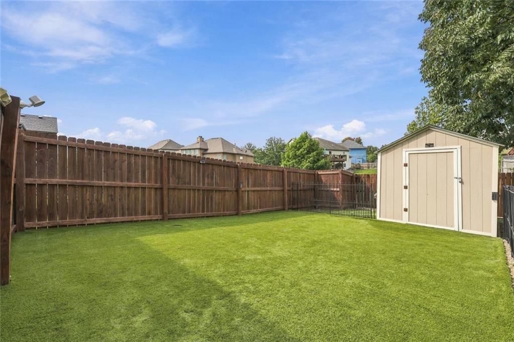 Photo 40 of 46 - 11226 N Belleview Avenue, Kansas City, MO 64155