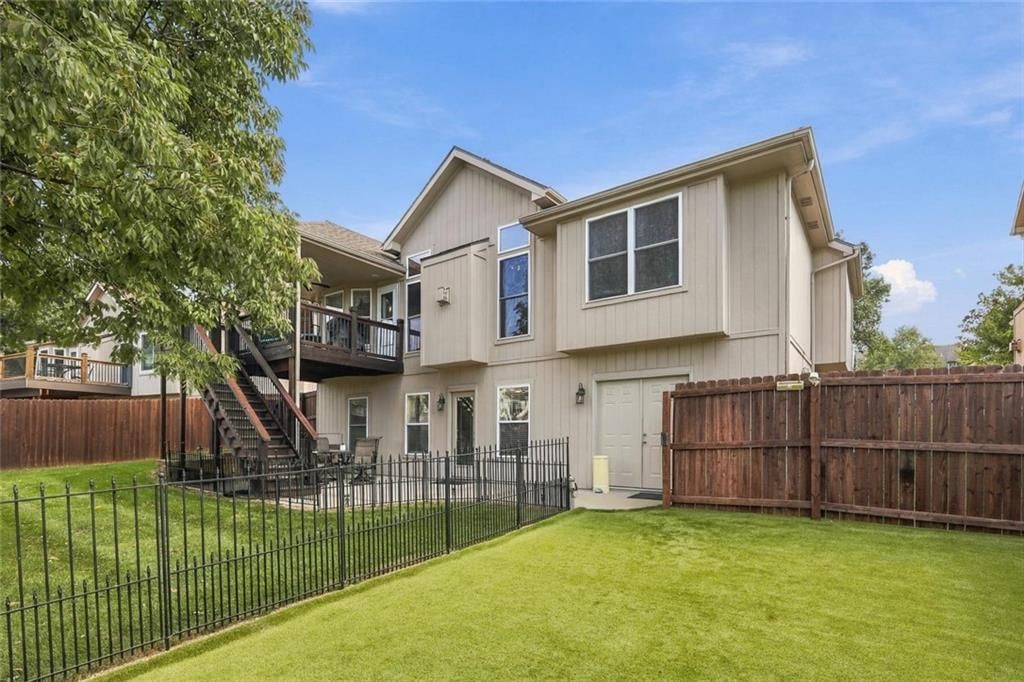 Photo 42 of 46 - 11226 N Belleview Avenue, Kansas City, MO 64155