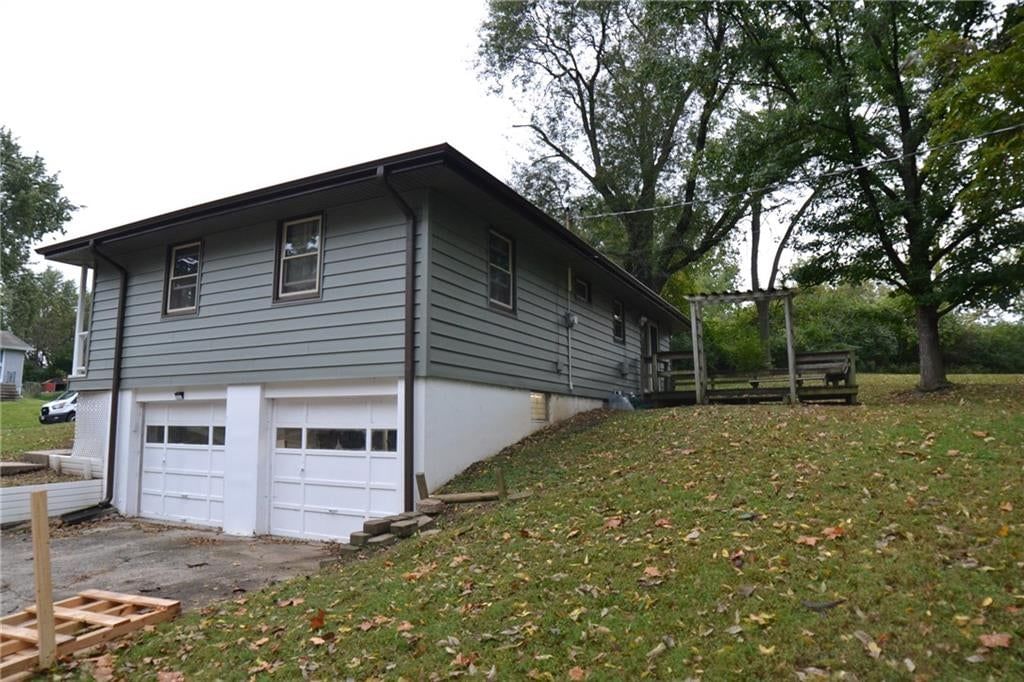 Photo 24 of 24 - 1152 NE 84th Terrace, Kansas City, MO 64155