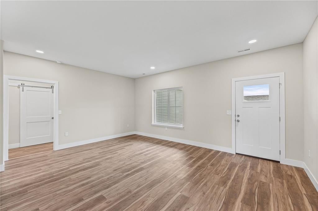 Photo 6 of 41 - 915 5th Street Terrace, Osawatomie, KS 66064