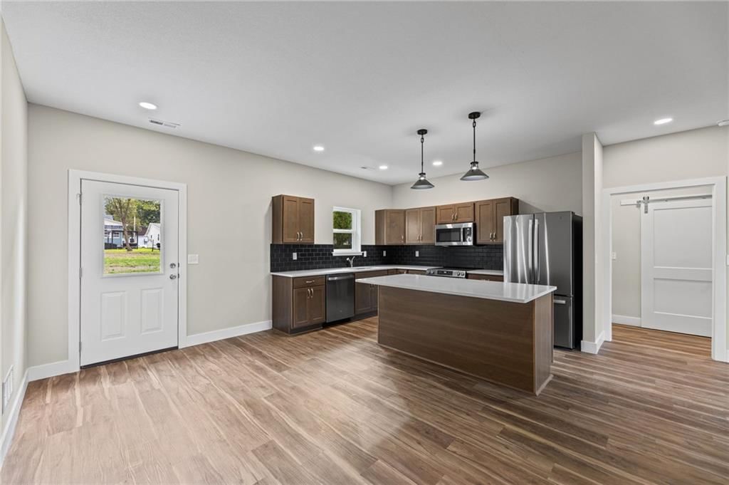 Photo 11 of 41 - 915 5th Street Terrace, Osawatomie, KS 66064