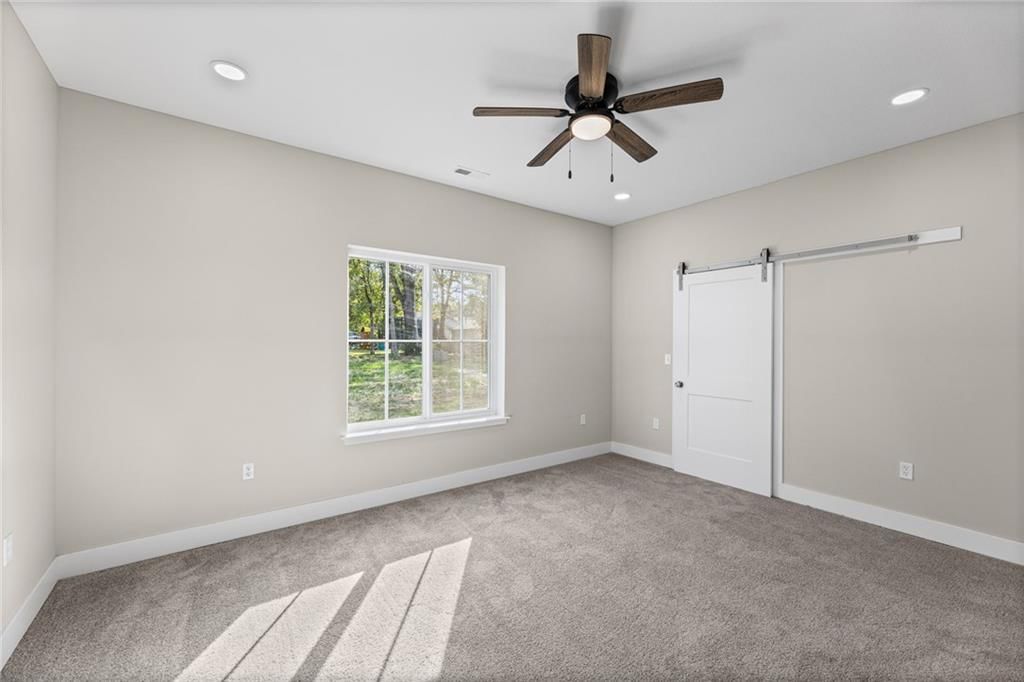 Photo 28 of 41 - 915 5th Street Terrace, Osawatomie, KS 66064