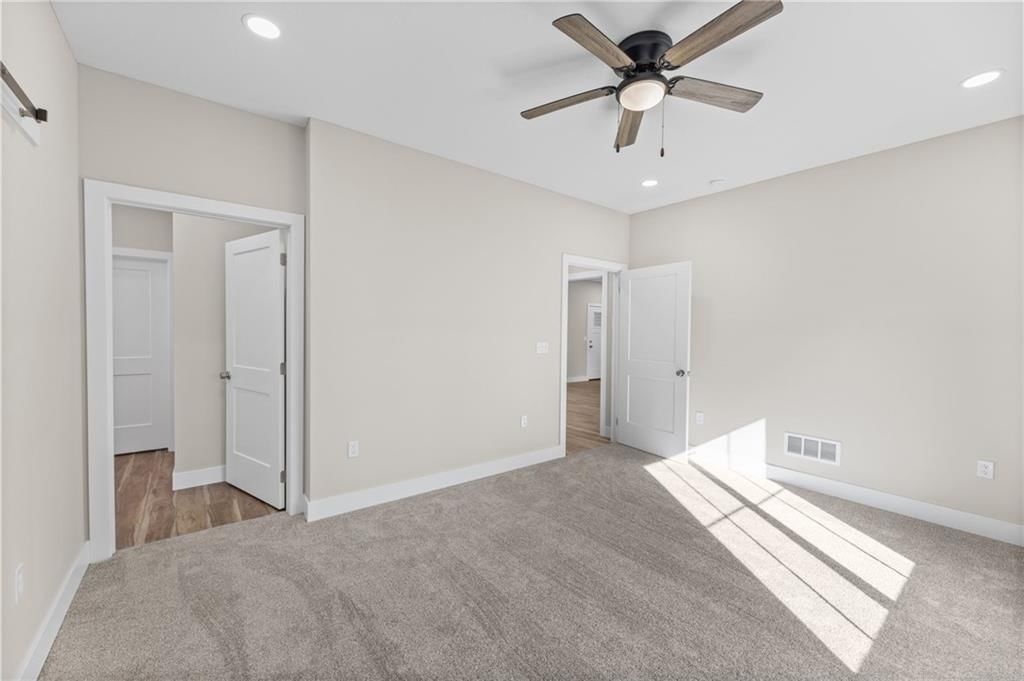 Photo 30 of 41 - 915 5th Street Terrace, Osawatomie, KS 66064