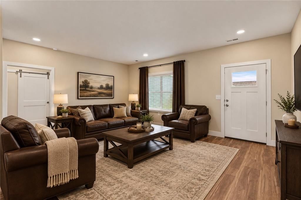 Photo 5 of 41 - 915 5th Street Terrace, Osawatomie, KS 66064