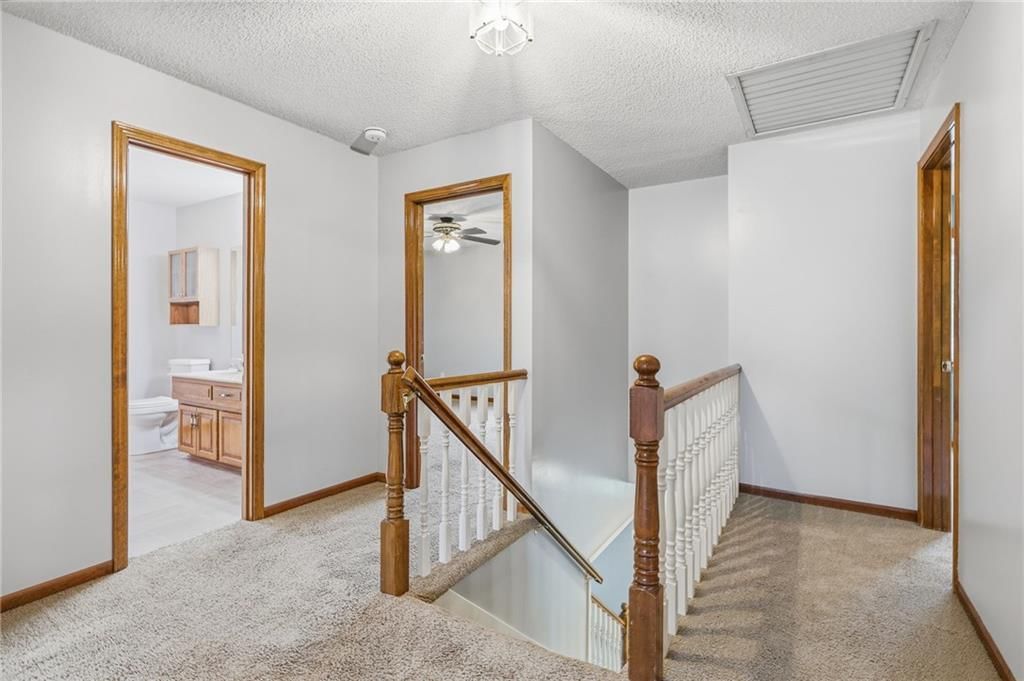 Photo 16 of 46 - 14933 W 82nd Terrace, Lenexa, KS 66215
