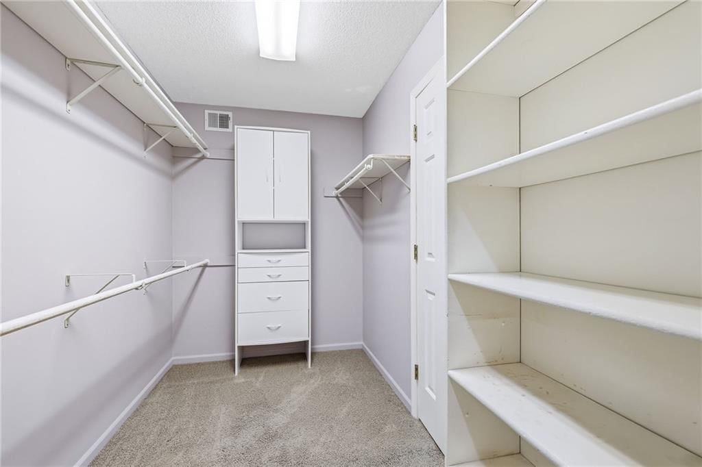 Photo 24 of 46 - 14933 W 82nd Terrace, Lenexa, KS 66215
