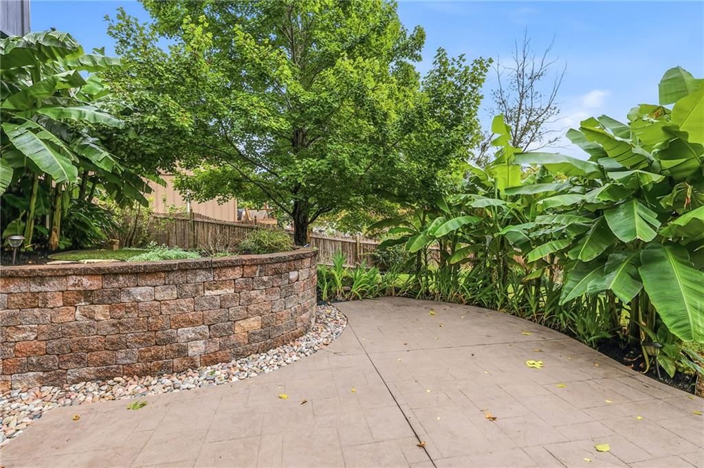 Photo 38 of 46 - 14933 W 82nd Terrace, Lenexa, KS 66215