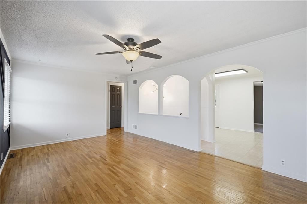 503 NE Main Street, Lee's Summit, MO: listing photo 3