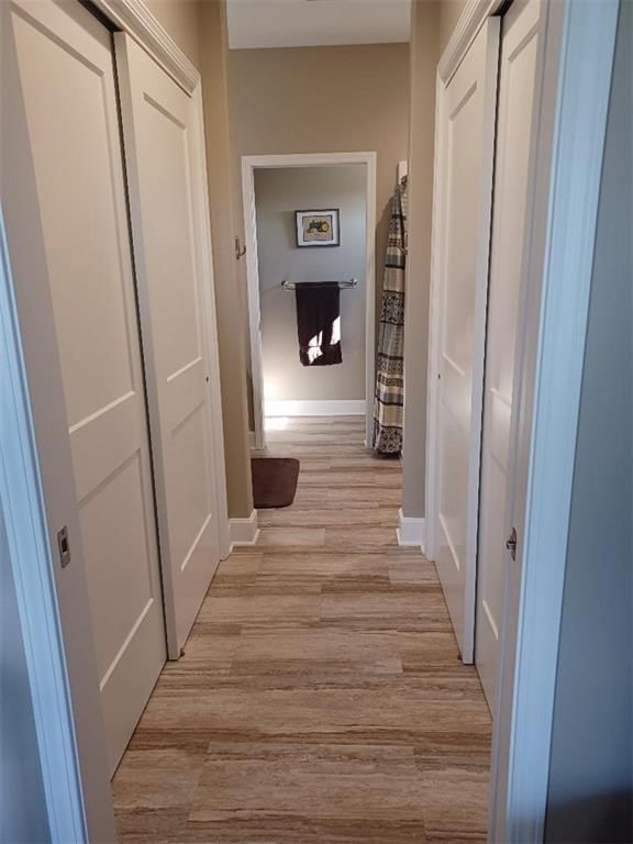 Photo 10 of 26 - 916 Cedar Court, Paola, KS 66071