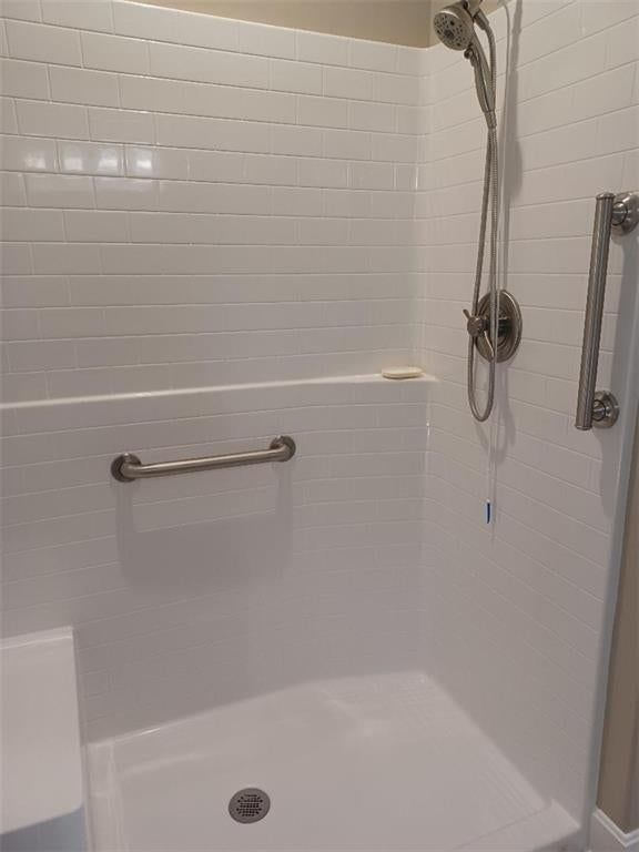 Photo 12 of 26 - 916 Cedar Court, Paola, KS 66071