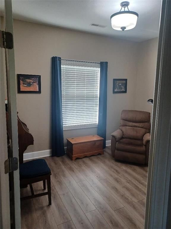 Photo 15 of 26 - 916 Cedar Court, Paola, KS 66071