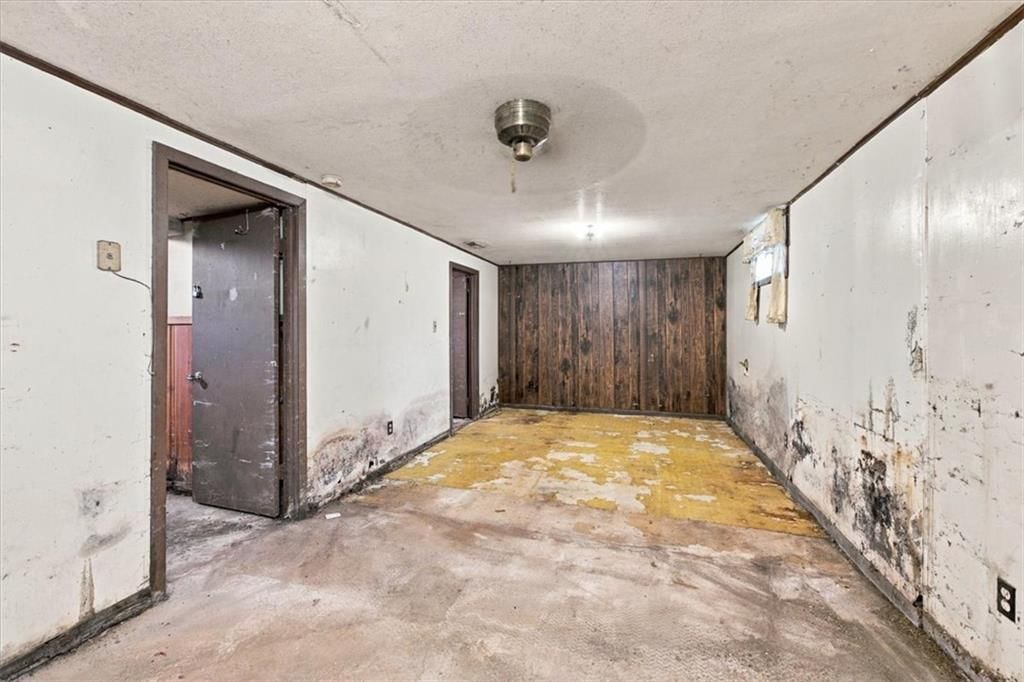 Photo 20 of 28 - 925 Pottawatomie Street, Leavenworth, KS 66048