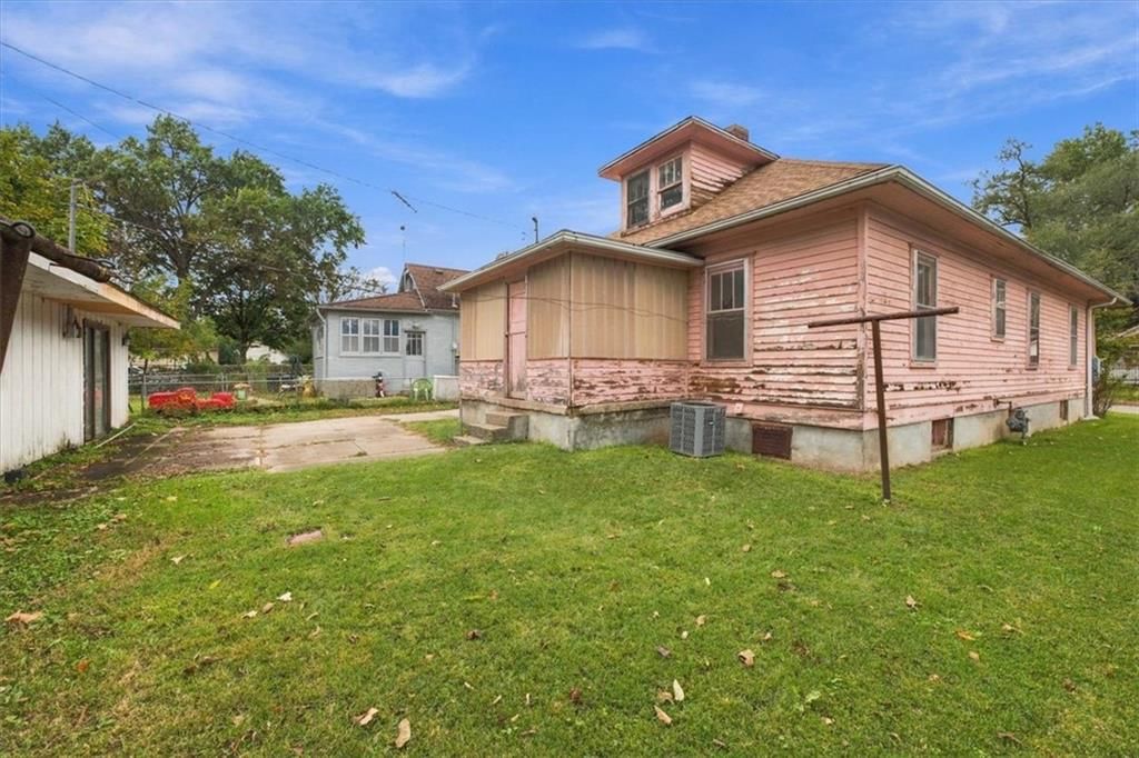 Photo 28 of 28 - 925 Pottawatomie Street, Leavenworth, KS 66048