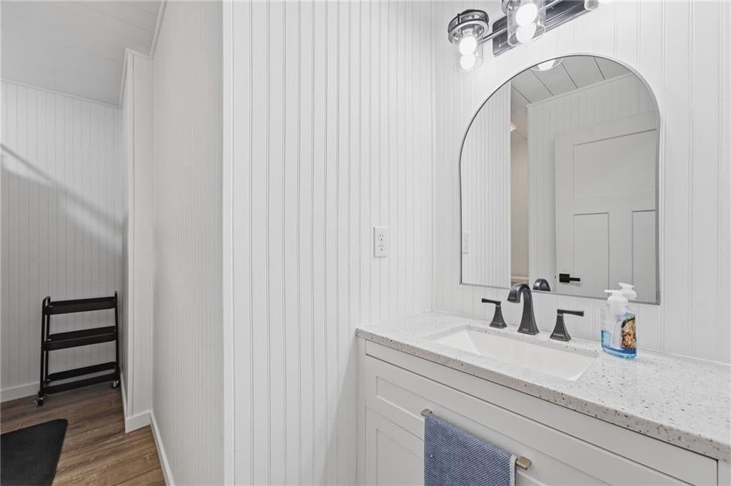 Shiplap / paneling at 1305 Madison Street, Lee's Summit, MO 64081