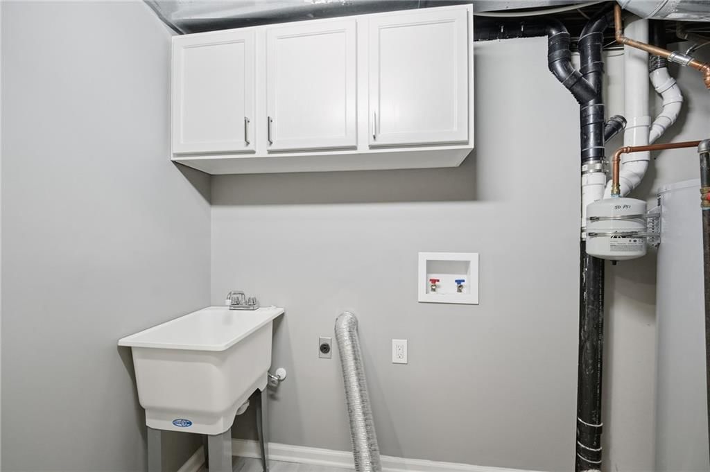 Photo 37 of 71 - 15762 Horton Street, Overland Park, KS 66223