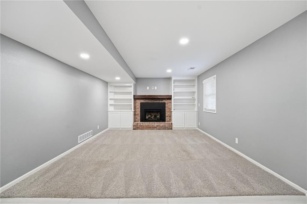 Photo 32 of 71 - 15762 Horton Street, Overland Park, KS 66223